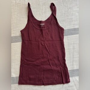 Ribbed old navy tanks